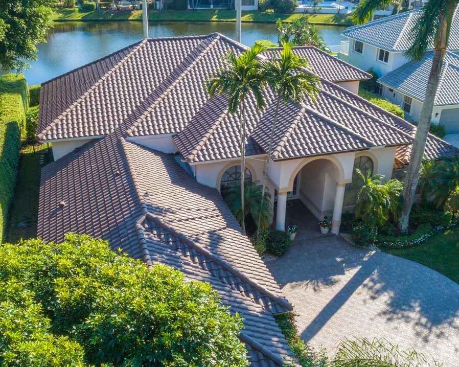 local roofing company in wellington