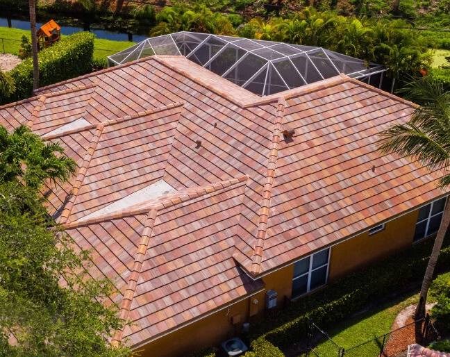 home in indiantown getting a free roofing quote