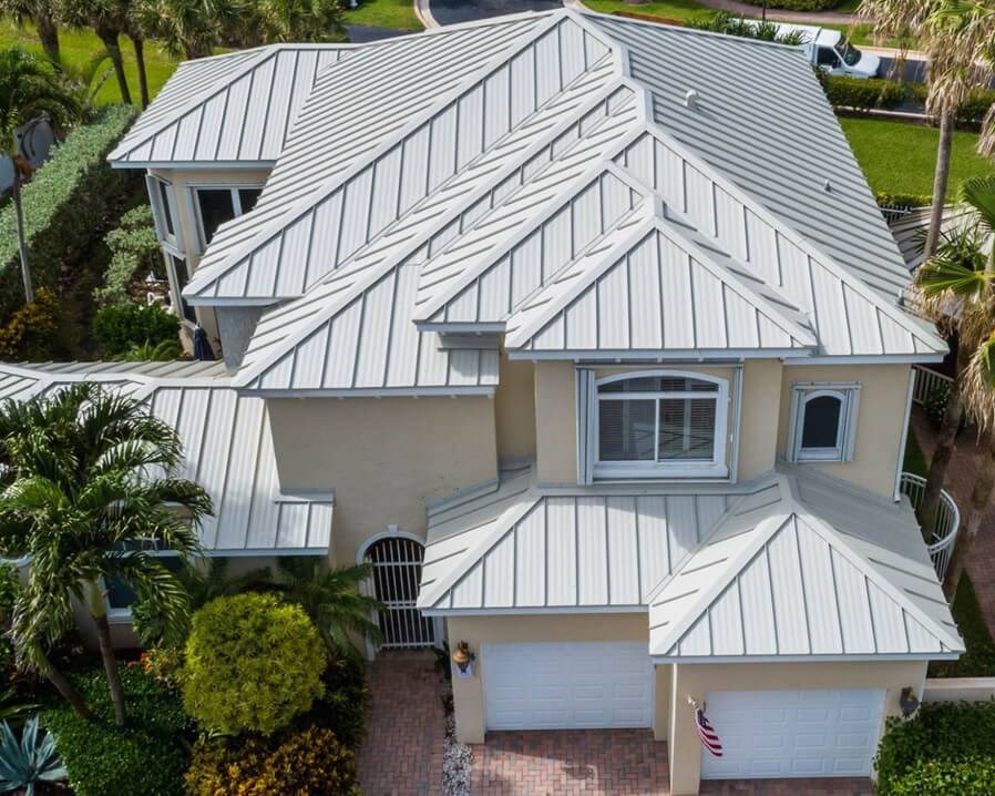 local roofing company in indiantown